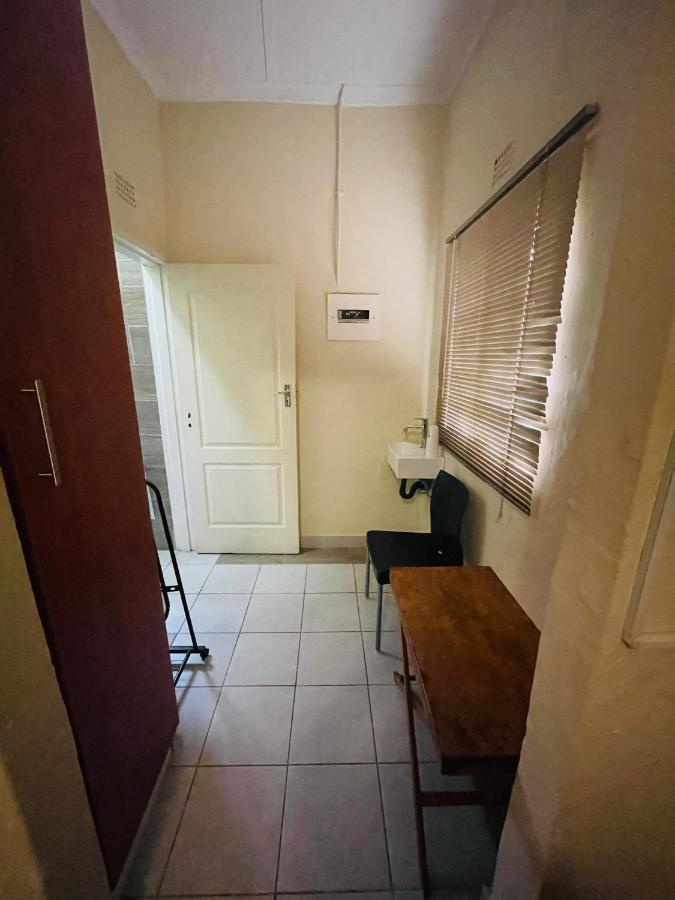 Abrama Bed And Breakfast Francistown Exteriér fotografie