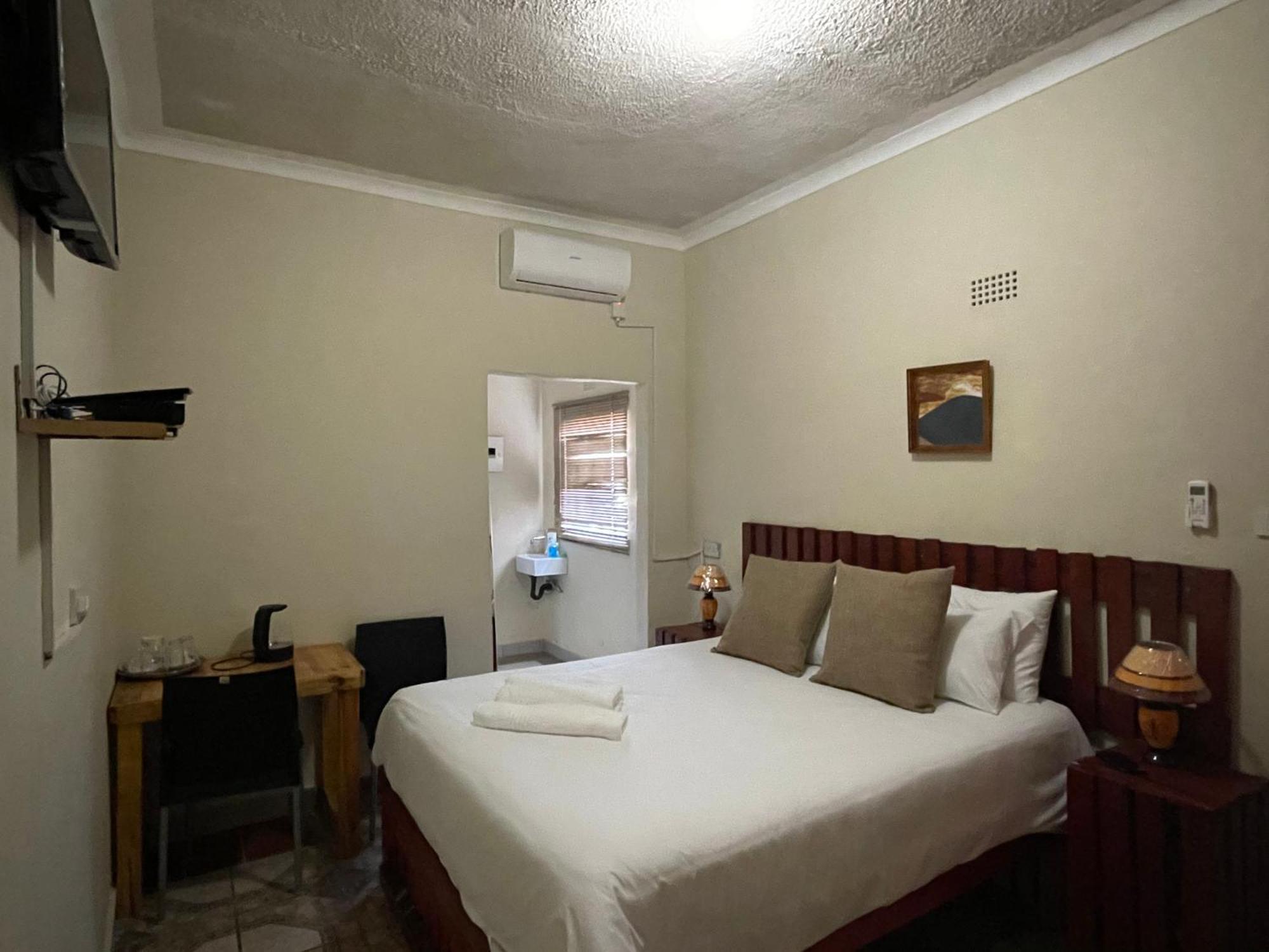 Abrama Bed And Breakfast Francistown Exteriér fotografie